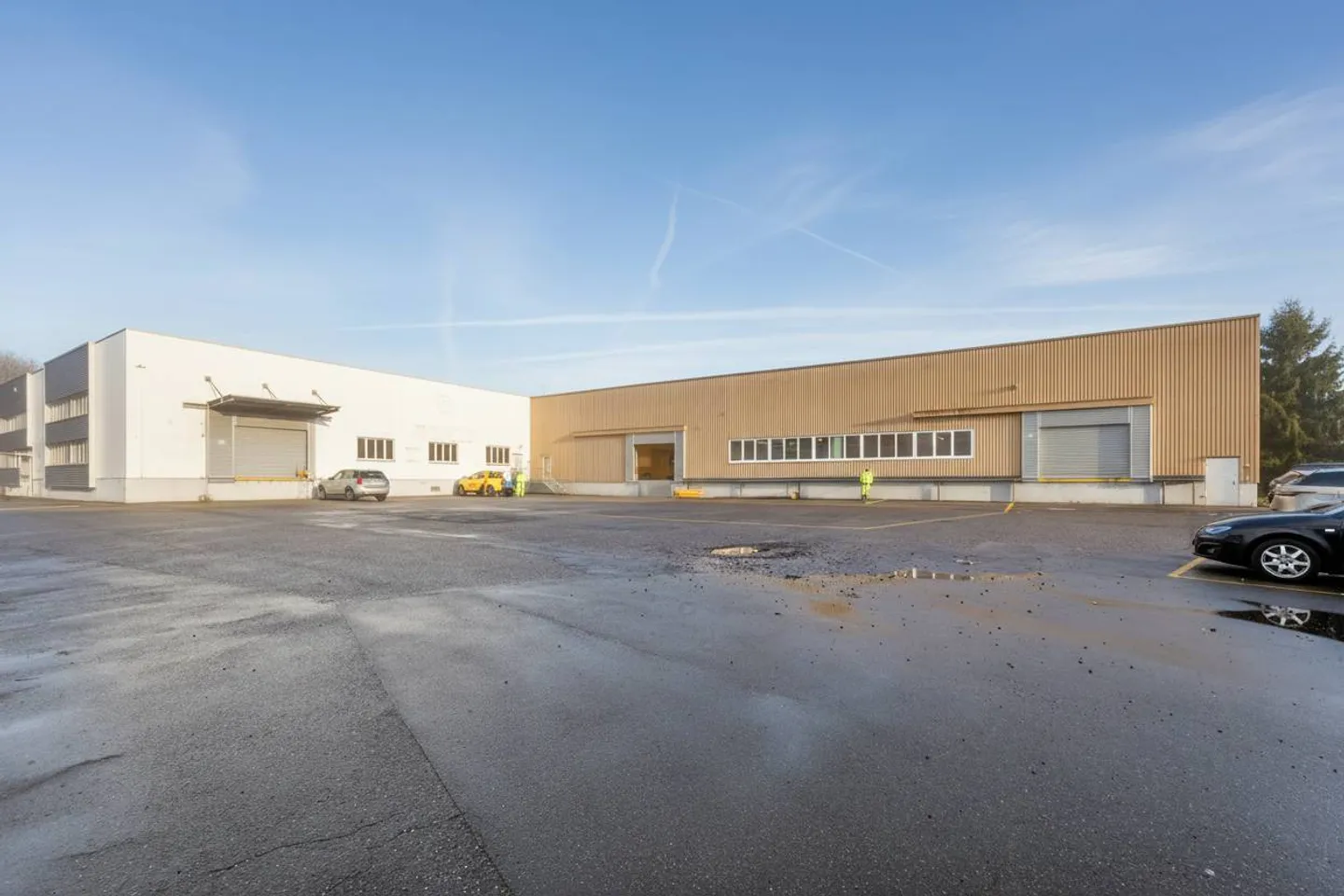 Complete logistics hall including parking and location area in the basement - Photo 13 of 13