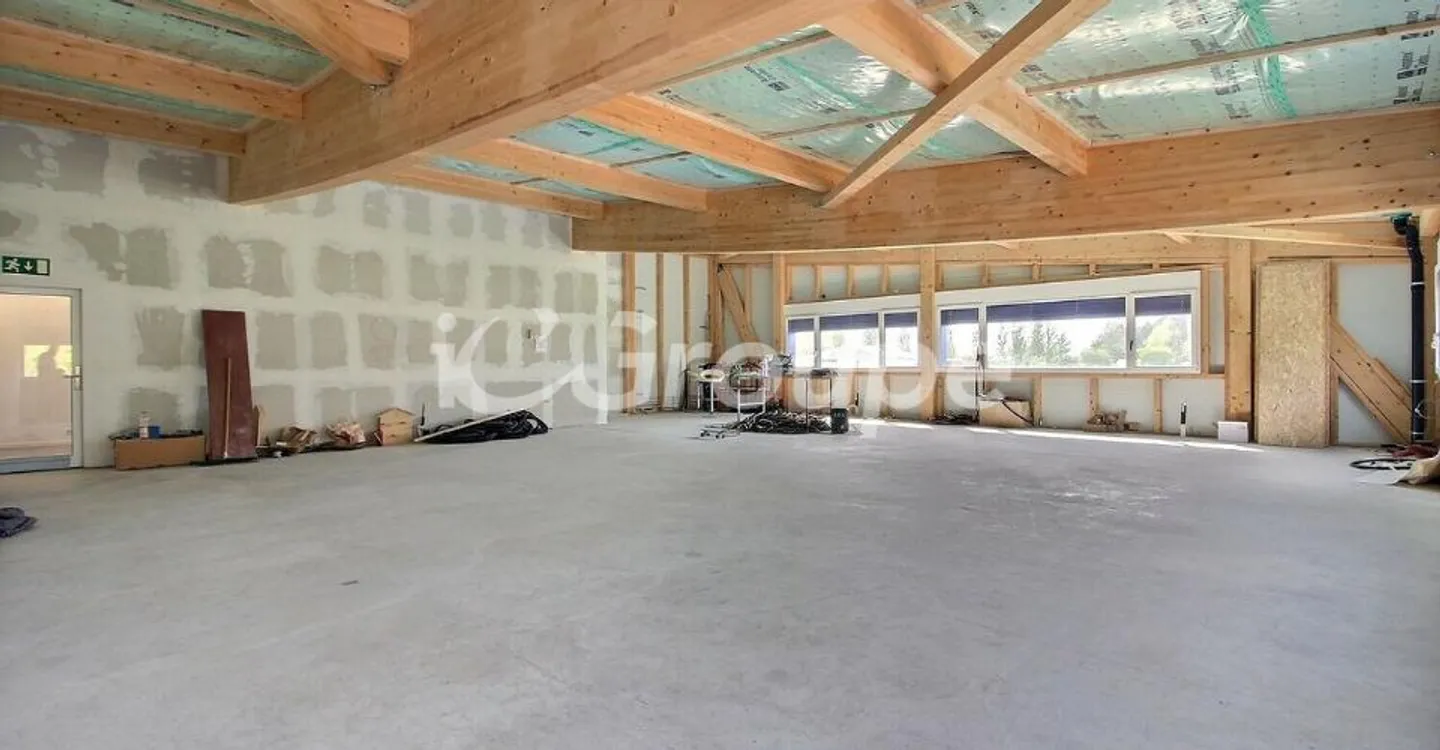 Espace Commercial à Saint-Léonard - Photo 6 sur 9