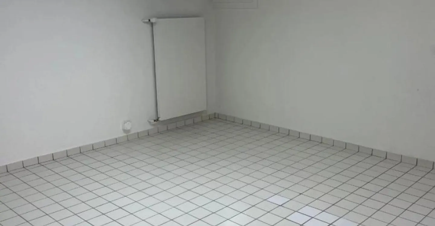 5-room commercial space - Photo 7 of 9