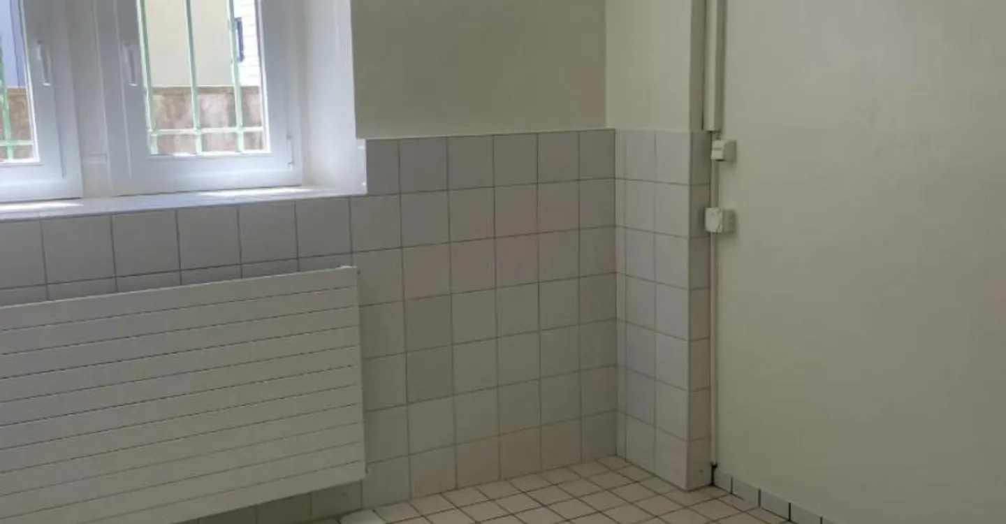 5-room commercial space - Photo 5 of 9