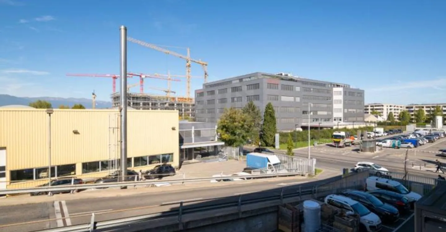 Espace industriel à Plan-les-Ouates - Photo 2 sur 3