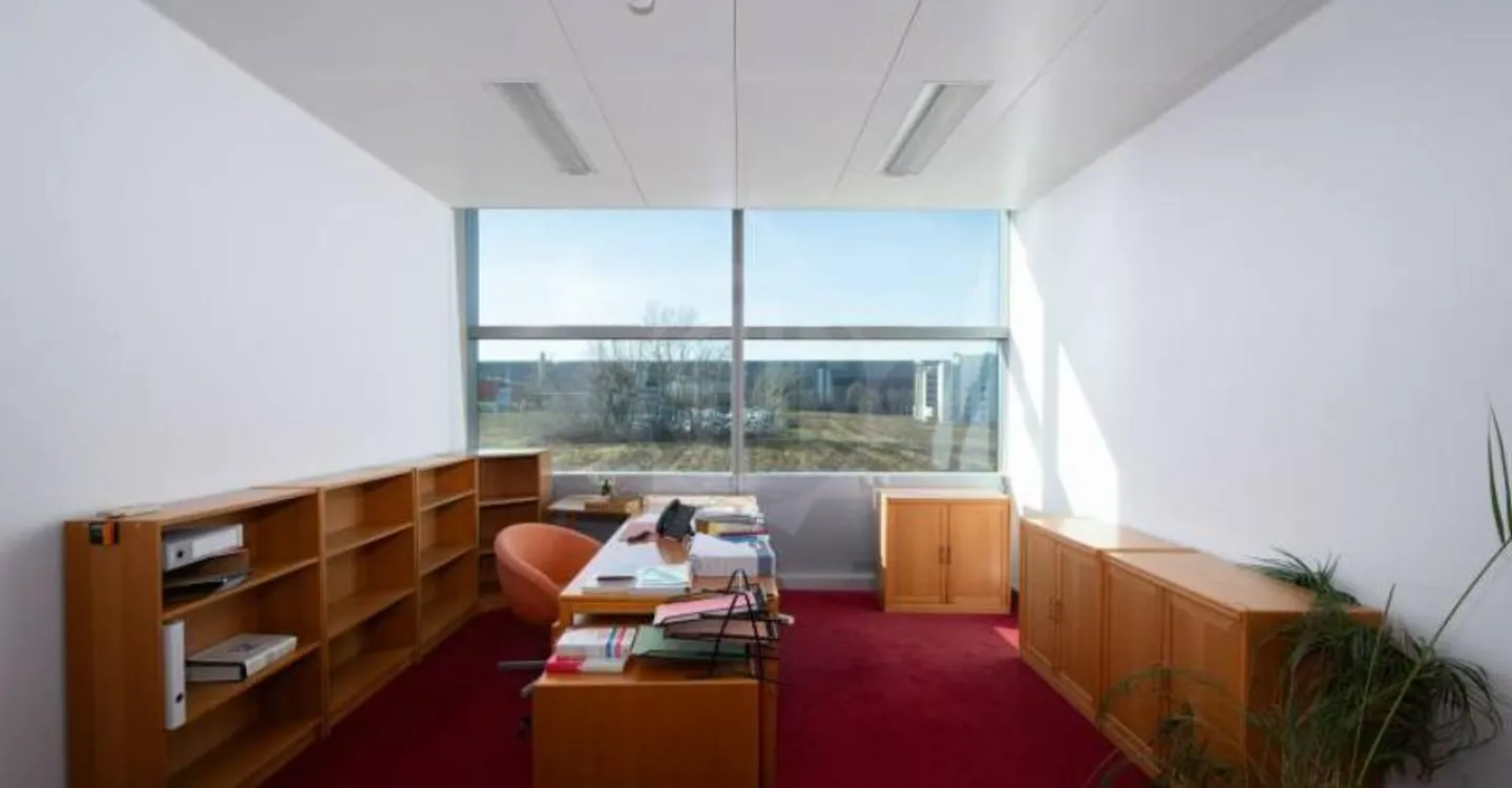 Office - Photo 7 of 9
