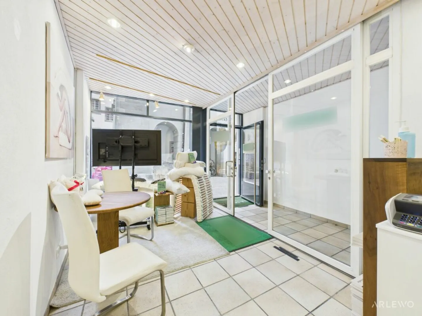 Votre espace de vente au cœur du centre-ville de Lucerne - Photo 2 sur 12