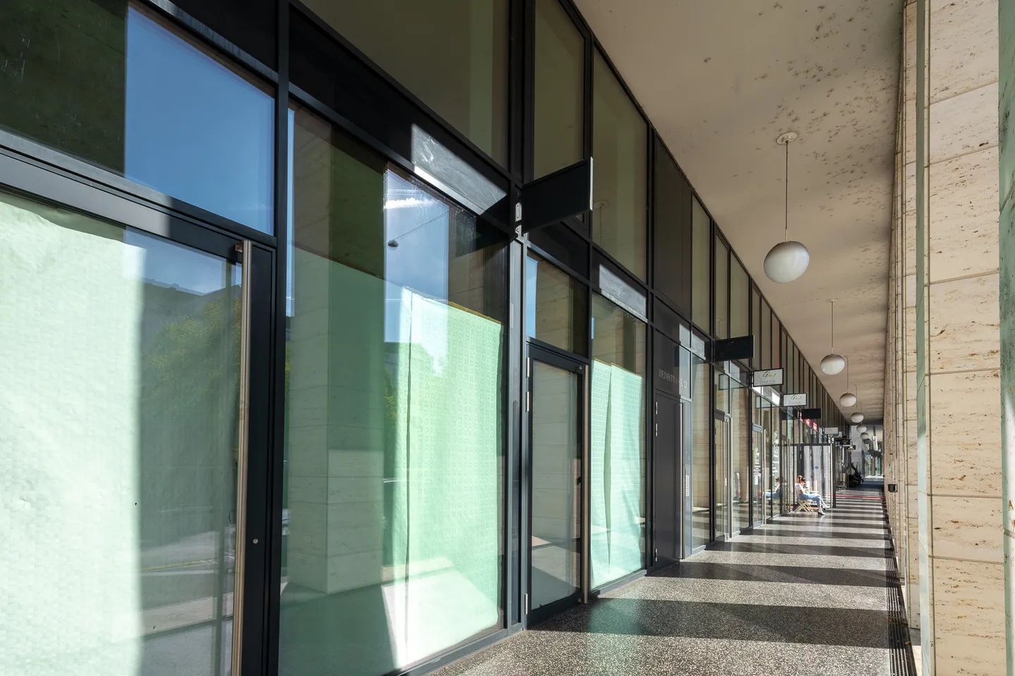 Spazio ufficio moderno vicino alla stazione ferroviaria di Dietikon - Foto 4 di 8