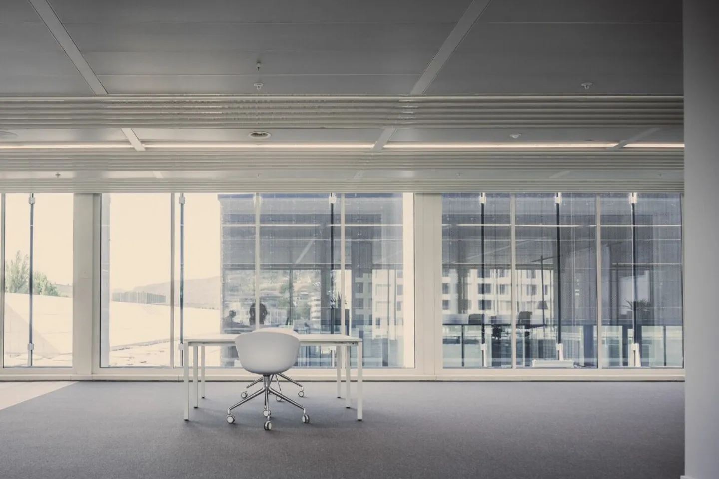 Discover our iconic office tower - Photo 7 of 13