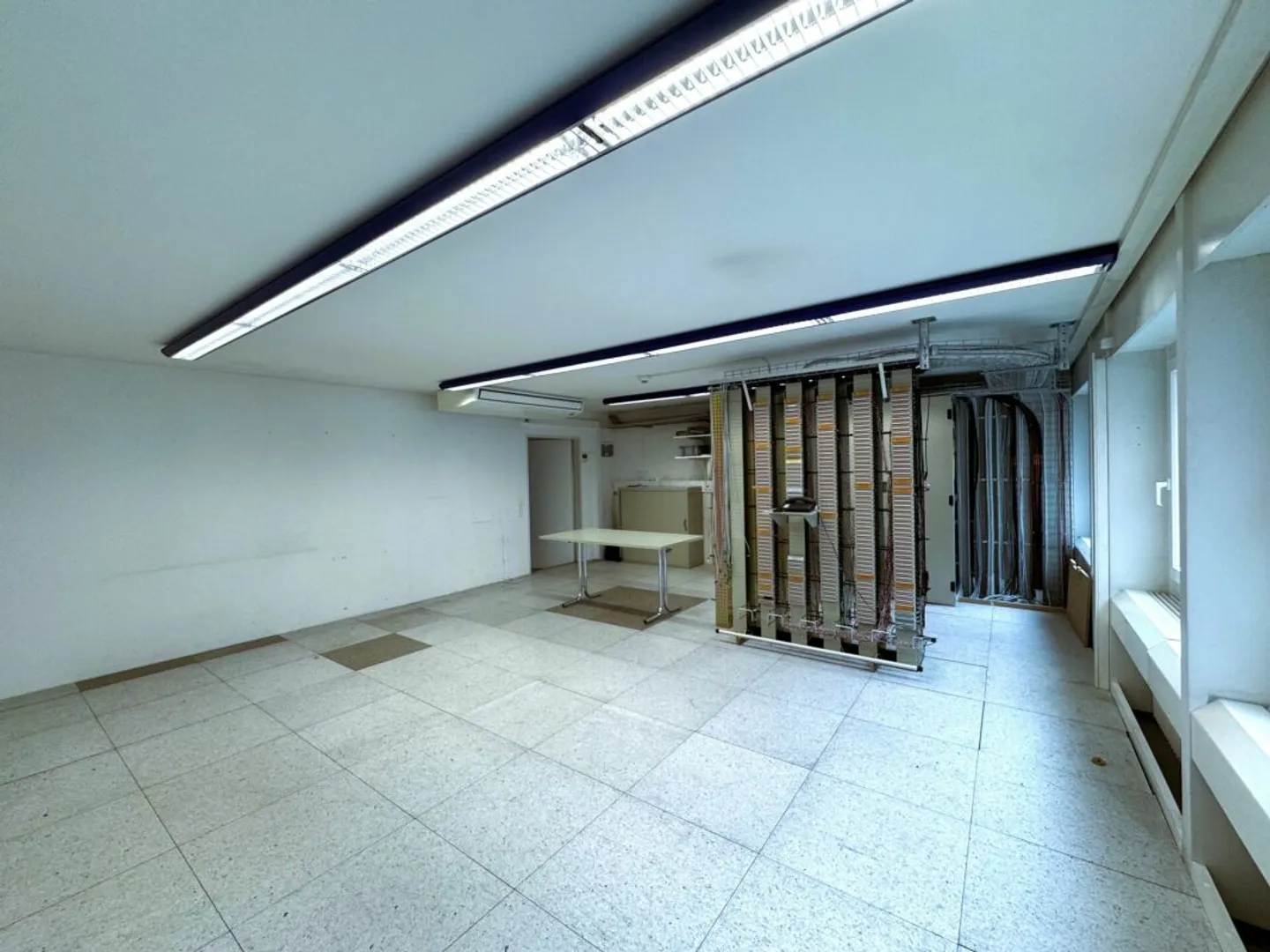 Flexible Gewerbefläche mit Licht - Foto 3 von 11