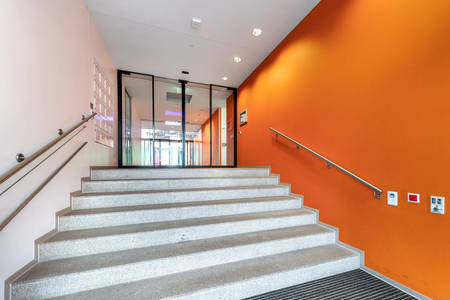 Votre nouveau bureau au cœur de Zurich Oerlikon - moderne, flexible, bien desservi - Photo 2 sur 13