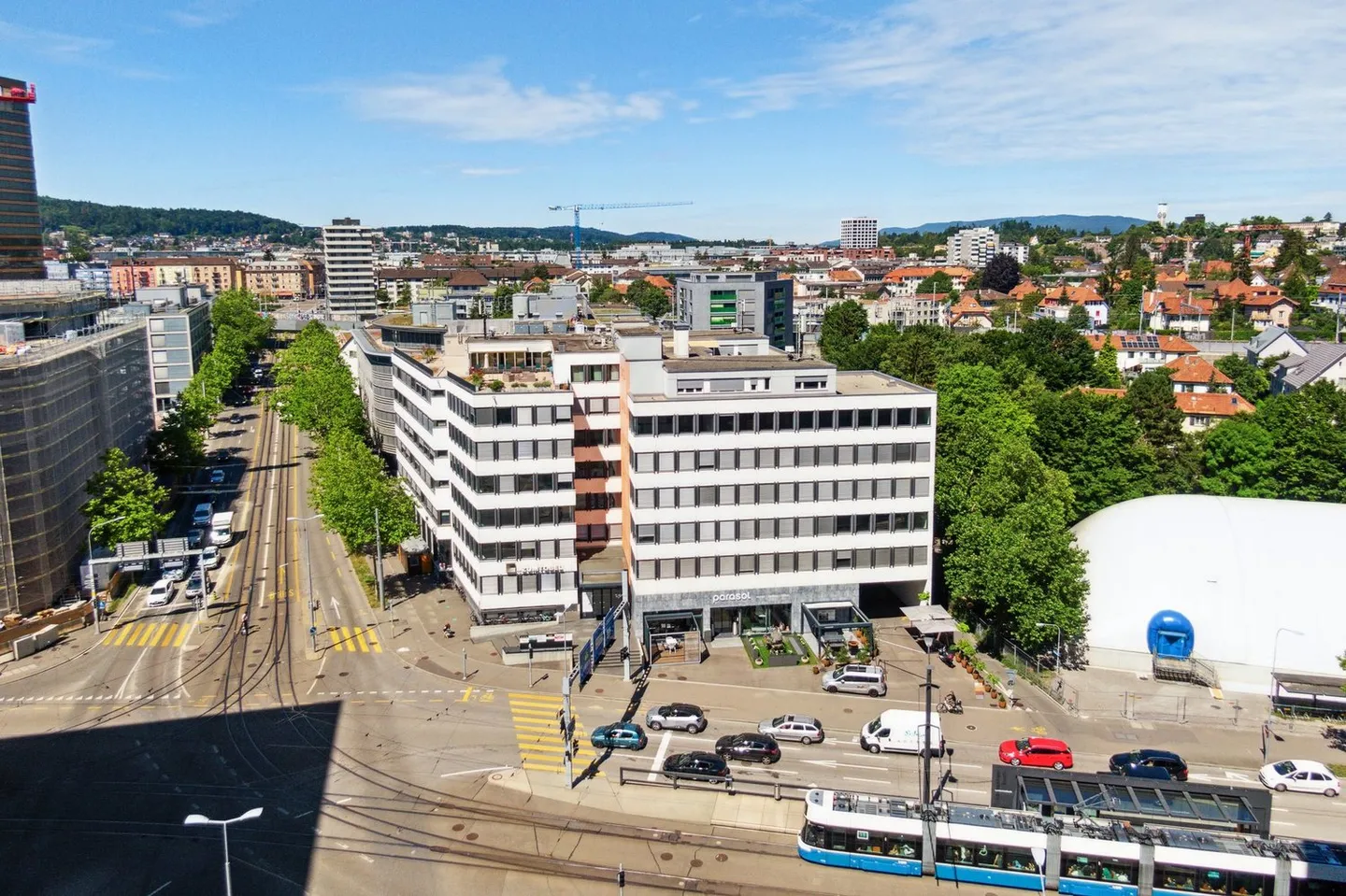 Votre nouveau bureau au cœur de Zurich Oerlikon - moderne, flexible, bien desservi - Photo 1 sur 13