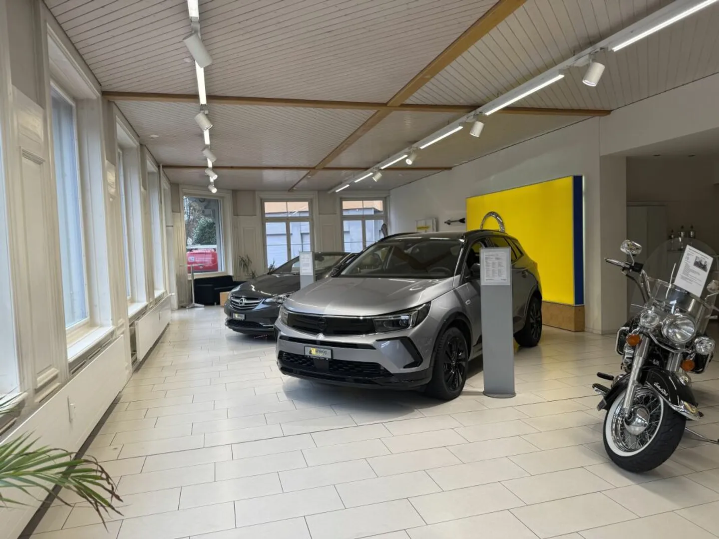 Showroom & Werkstatt zu Vermieten - Foto 1 von 13