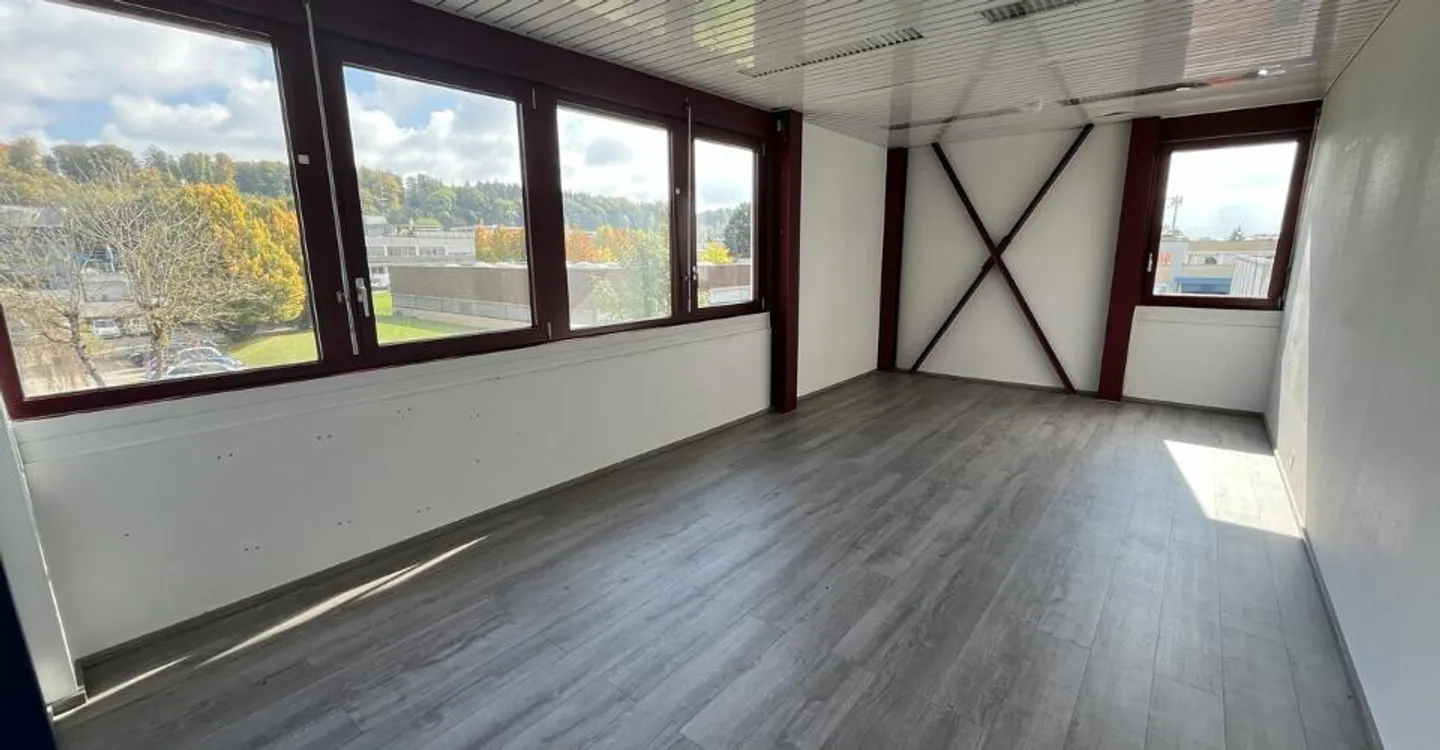 Office - Photo 4 of 13