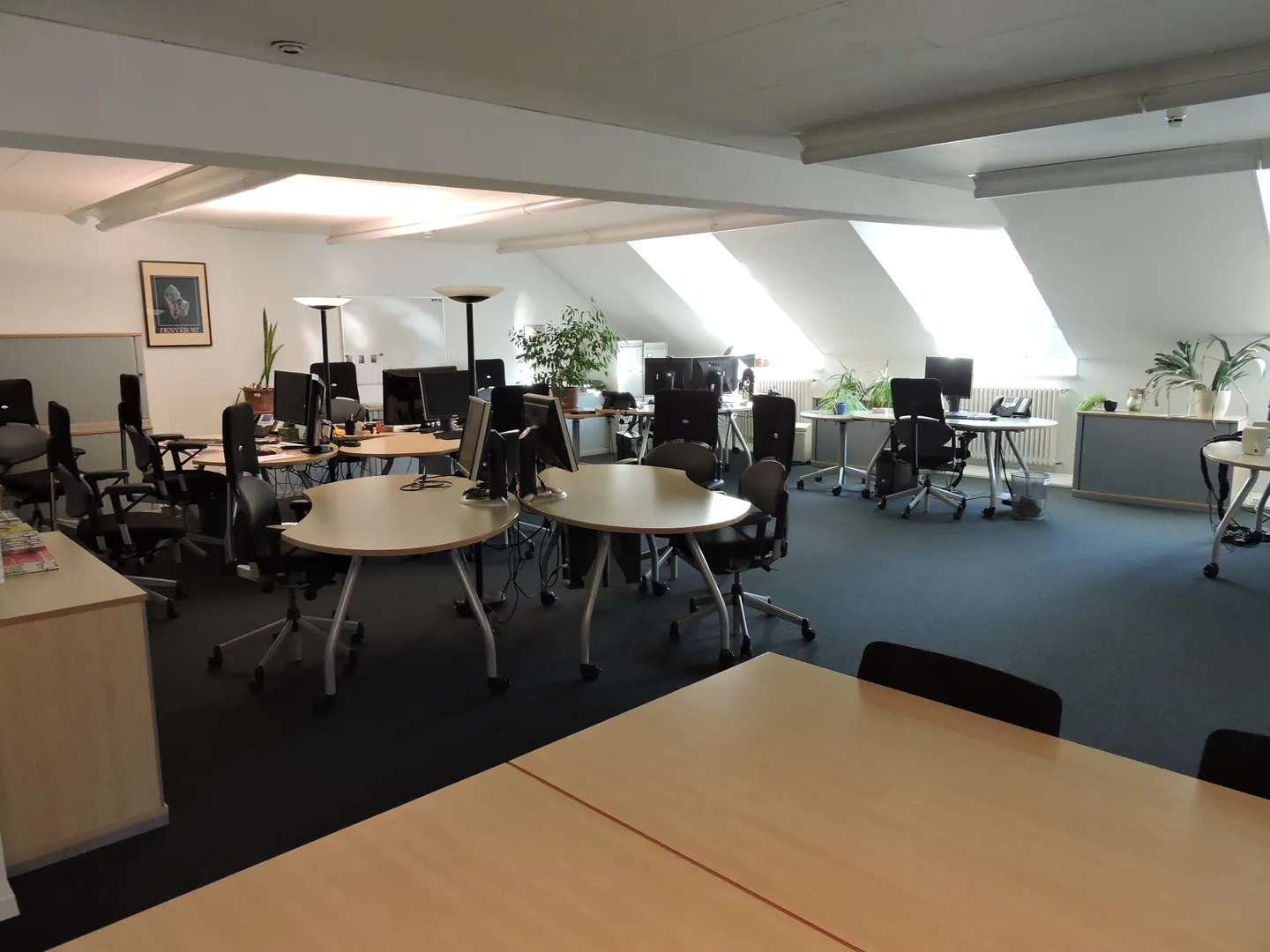 My new office in the building with the oldest neon sign in Bern! - Photo 2 of 3