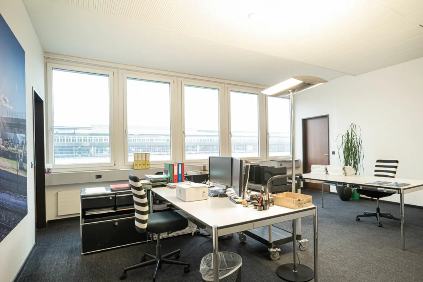 Central Office or Practice Space at Lucerne Train Station - Photo 4 of 4