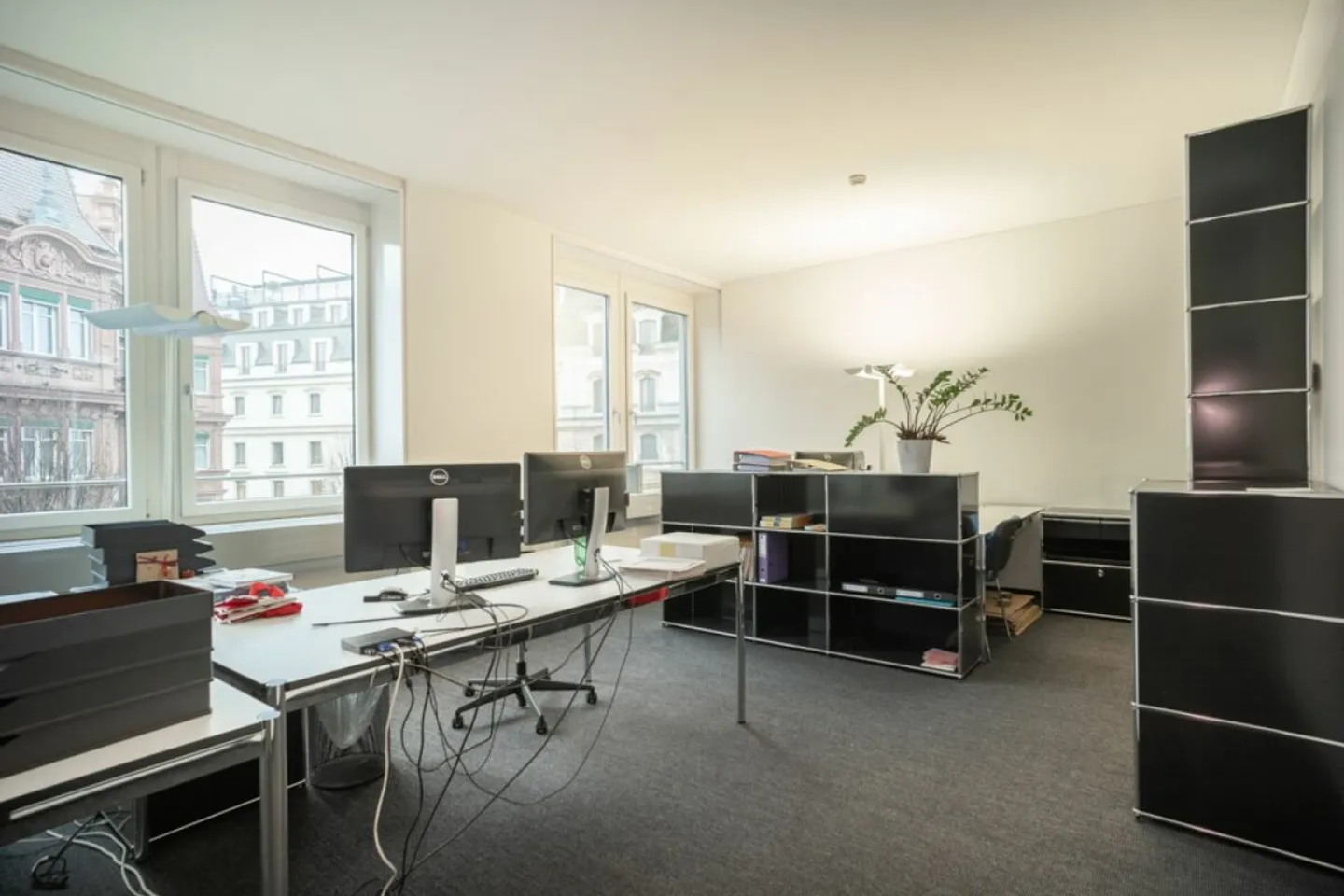 In the Heart of the Action: Commercial Space Directly at Lucerne Train Station - Photo 3 of 7