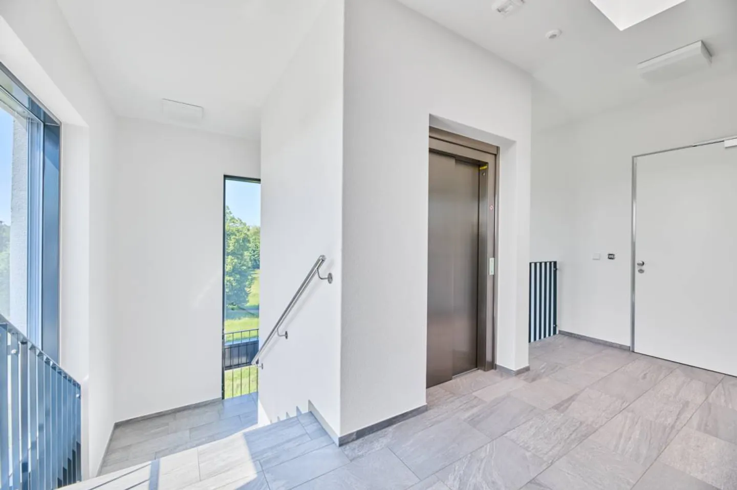 Espaces commerciaux et de bureaux prêts à emménager et de haute qualité ! - Photo 6 sur 13