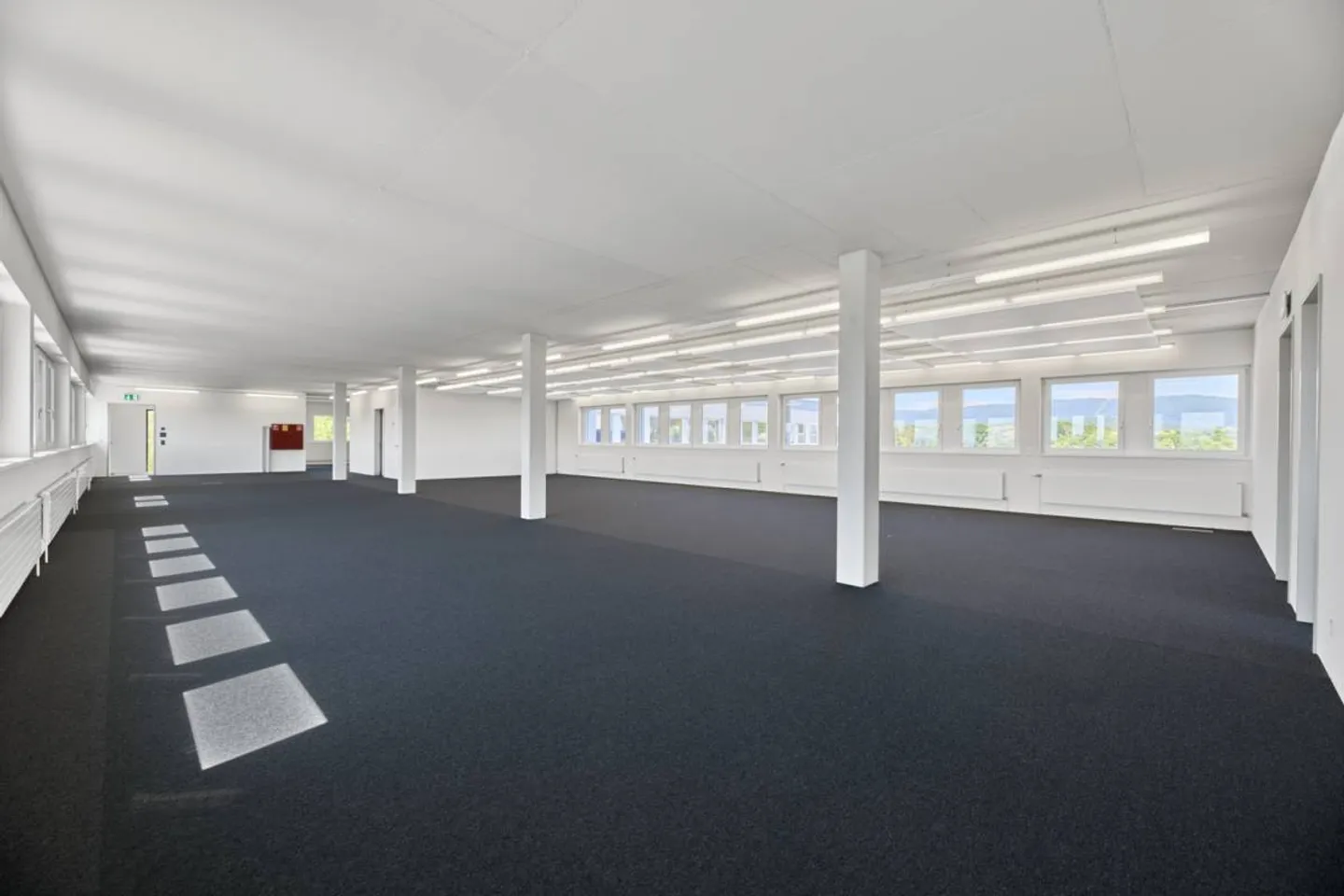 Espaces de bureaux et commerciaux modernes - Prêt à emménager ! - Photo 5 sur 13