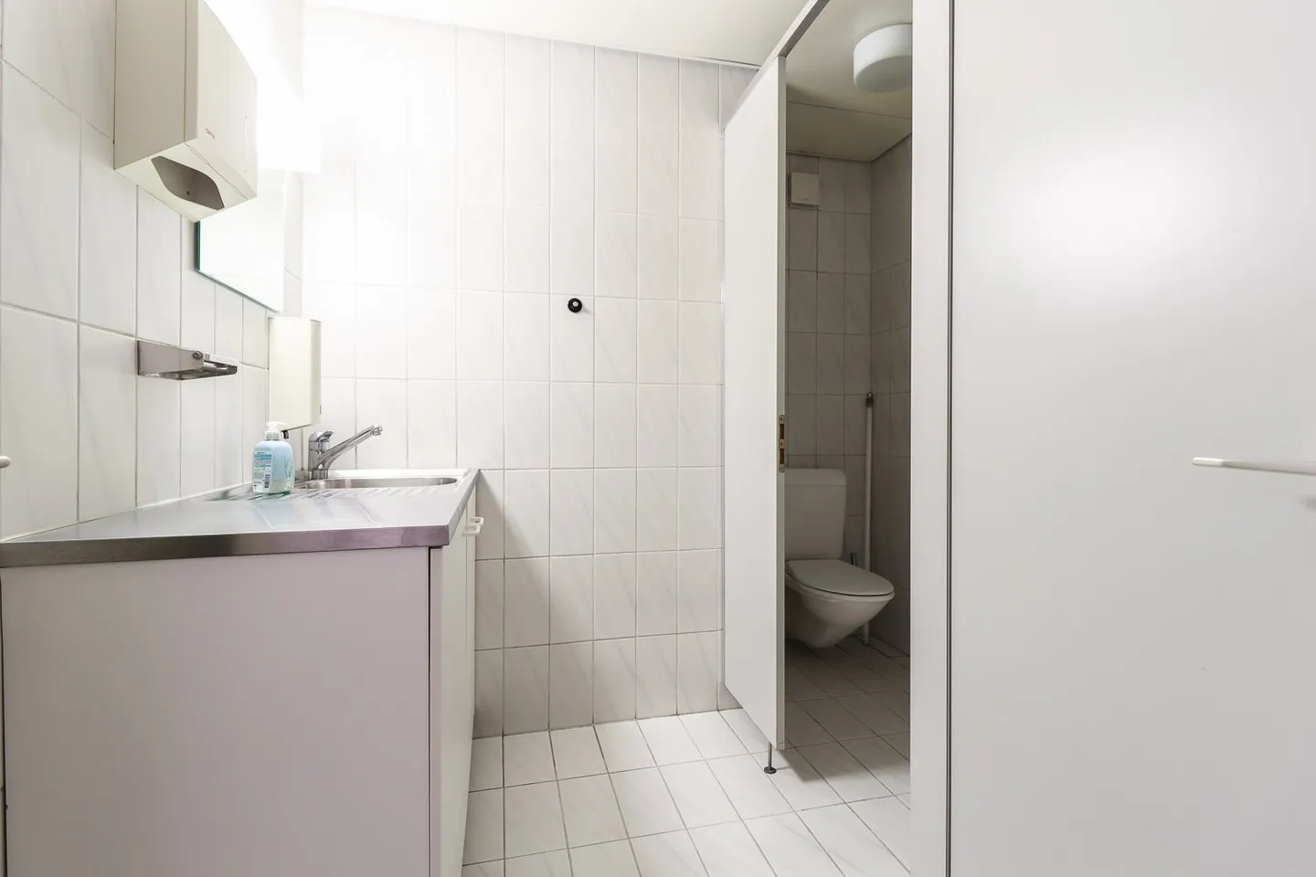 Attractive office or practice premises in the Mattenhof district - Photo 10 of 12