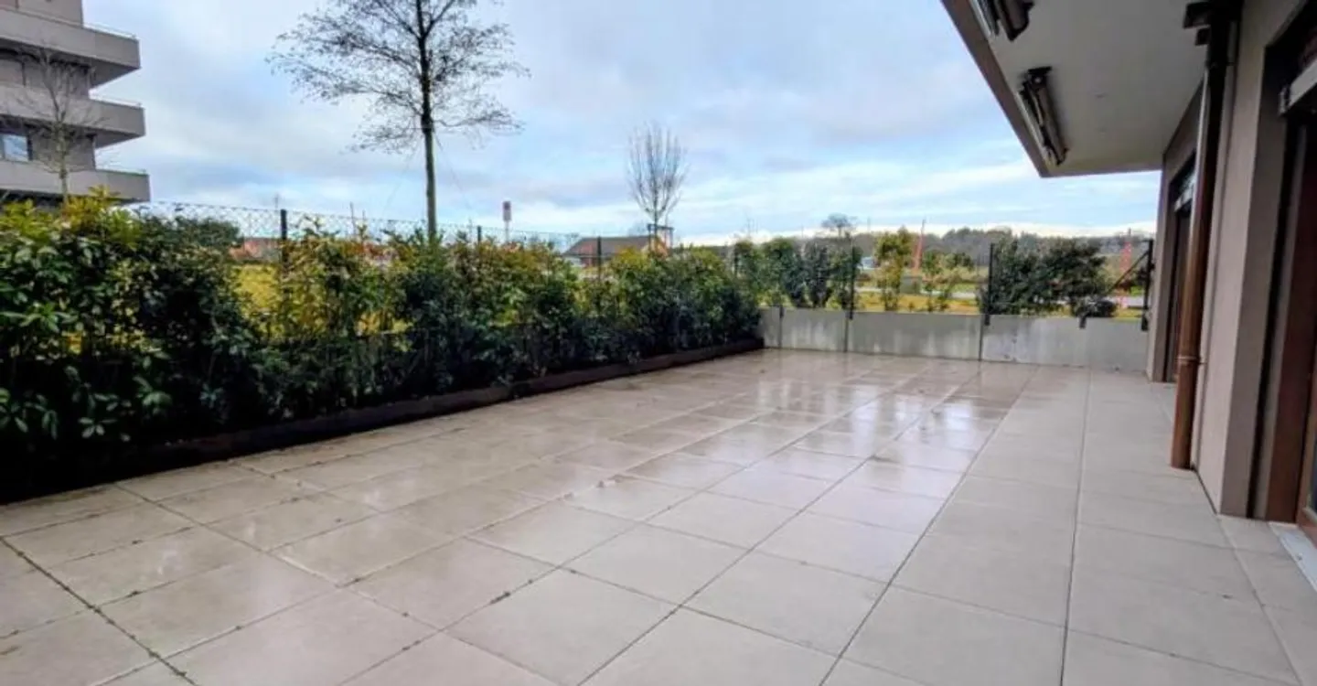 Espace Commercial dans un Quartier Dynamique - Photo 1 sur 9