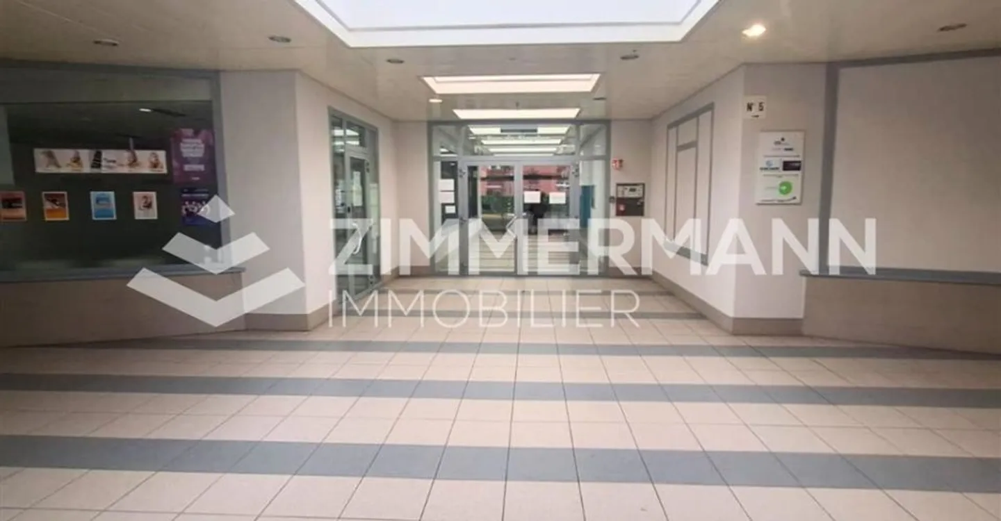 Büro 3.5 Zimmer - Foto 1 von 11