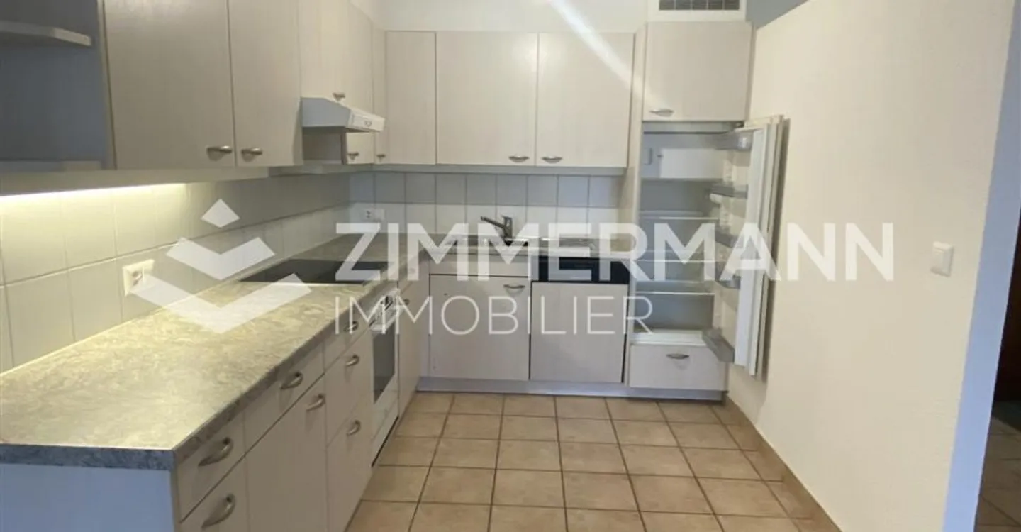 Büro 3.5 Zimmer - Foto 3 von 11