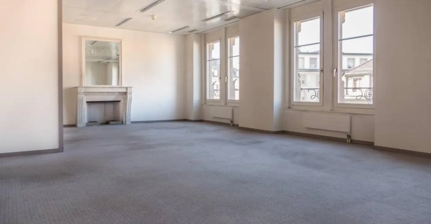 Bureau Élégant à Genève - Photo 1 sur 7