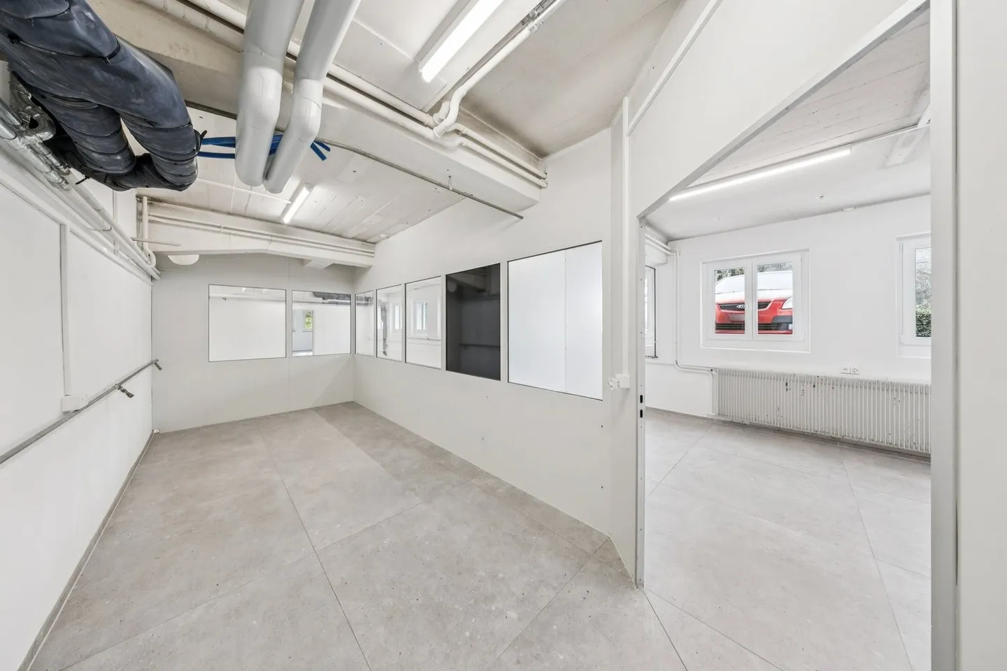 Commercial space in a prime location of 130 m² / 1 month free spring promotion! - Photo 6 of 13