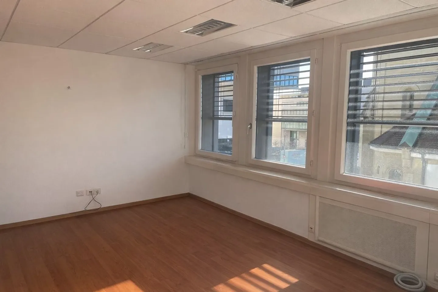 Büro zur Miete im Stadtzentrum von Fribourg! - Foto 2 von 4