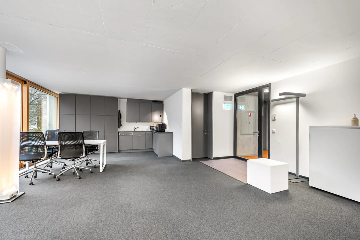 Modern Office Space in Prime Location - Photo 4 of 6