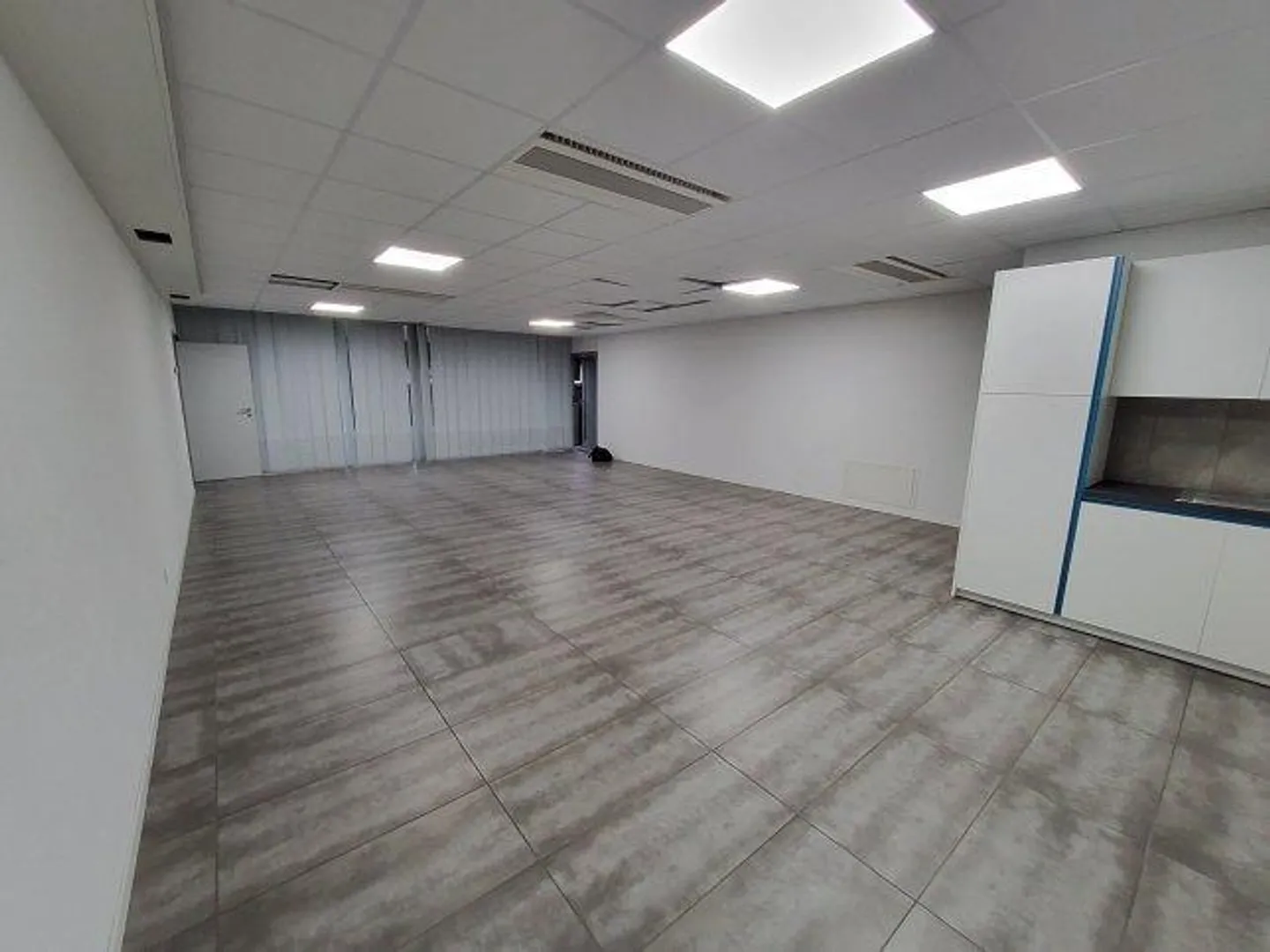 Commercial Space 1 Room - Photo 1 of 4