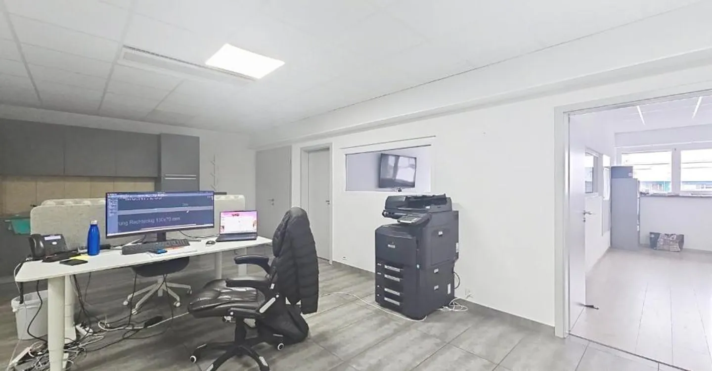Commercial Space 1 Room - Photo 6 of 8