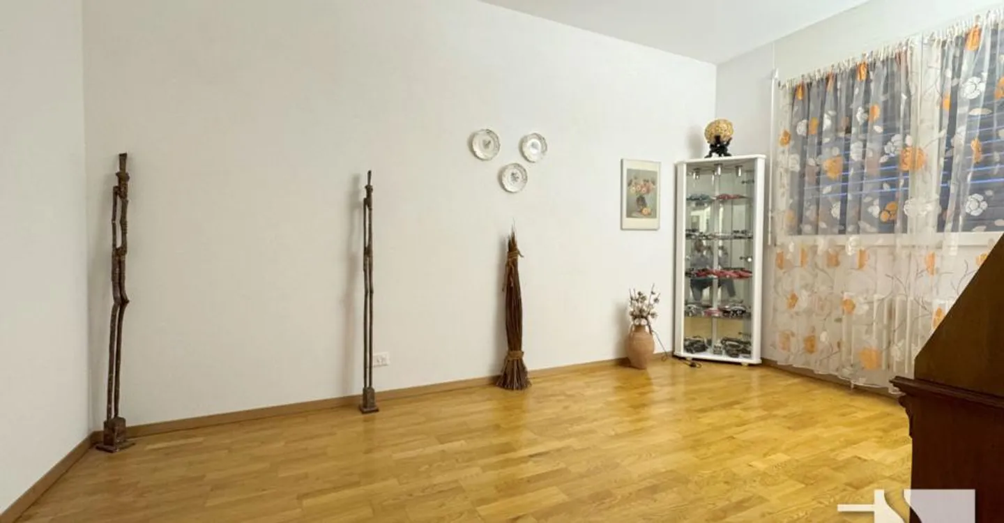 Ufficio 4.5 stanze - Foto 7 di 13