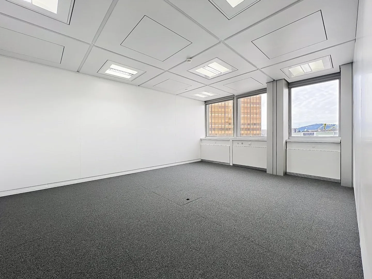 Uffici ristrutturati di 161 m2 al 5° piano - Foto 4 di 7