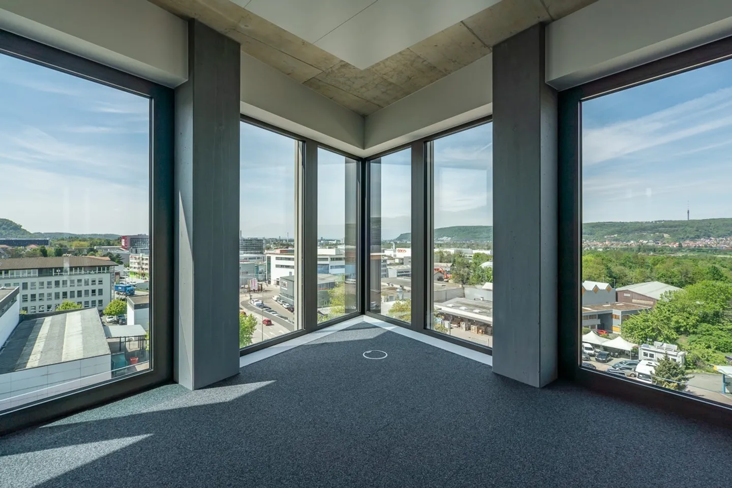 Modernes Büro im Ceres Tower - Foto 1 von 6
