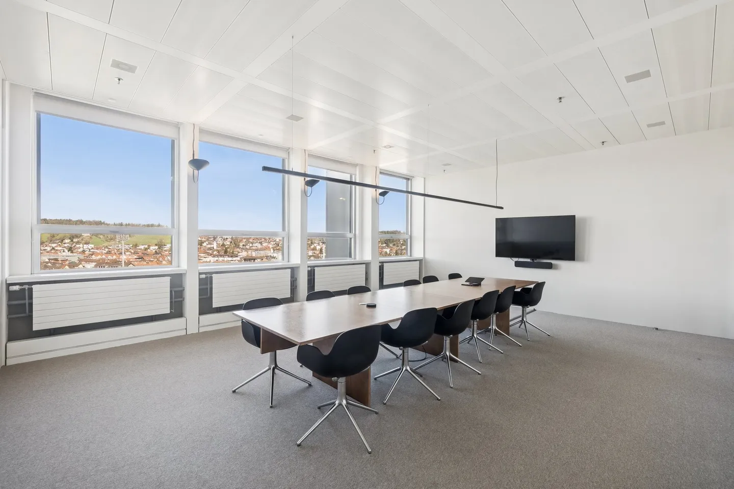 Wintower - Working Above the Rooftops of Winterthur - Photo 8 of 13