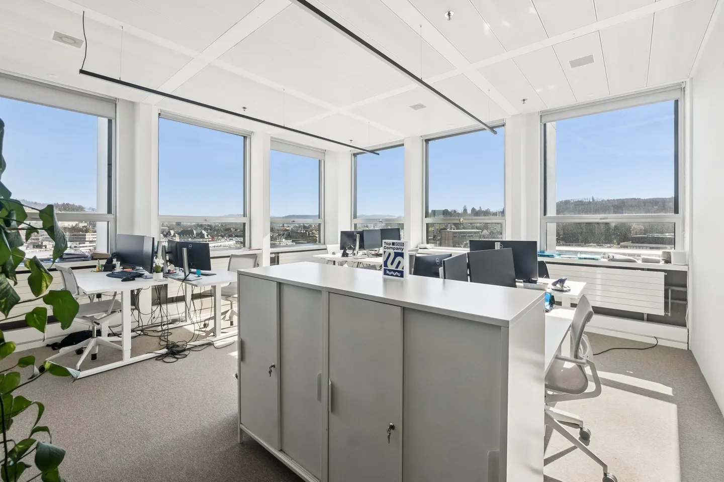 Wintower - Working Above the Rooftops of Winterthur - Photo 10 of 13