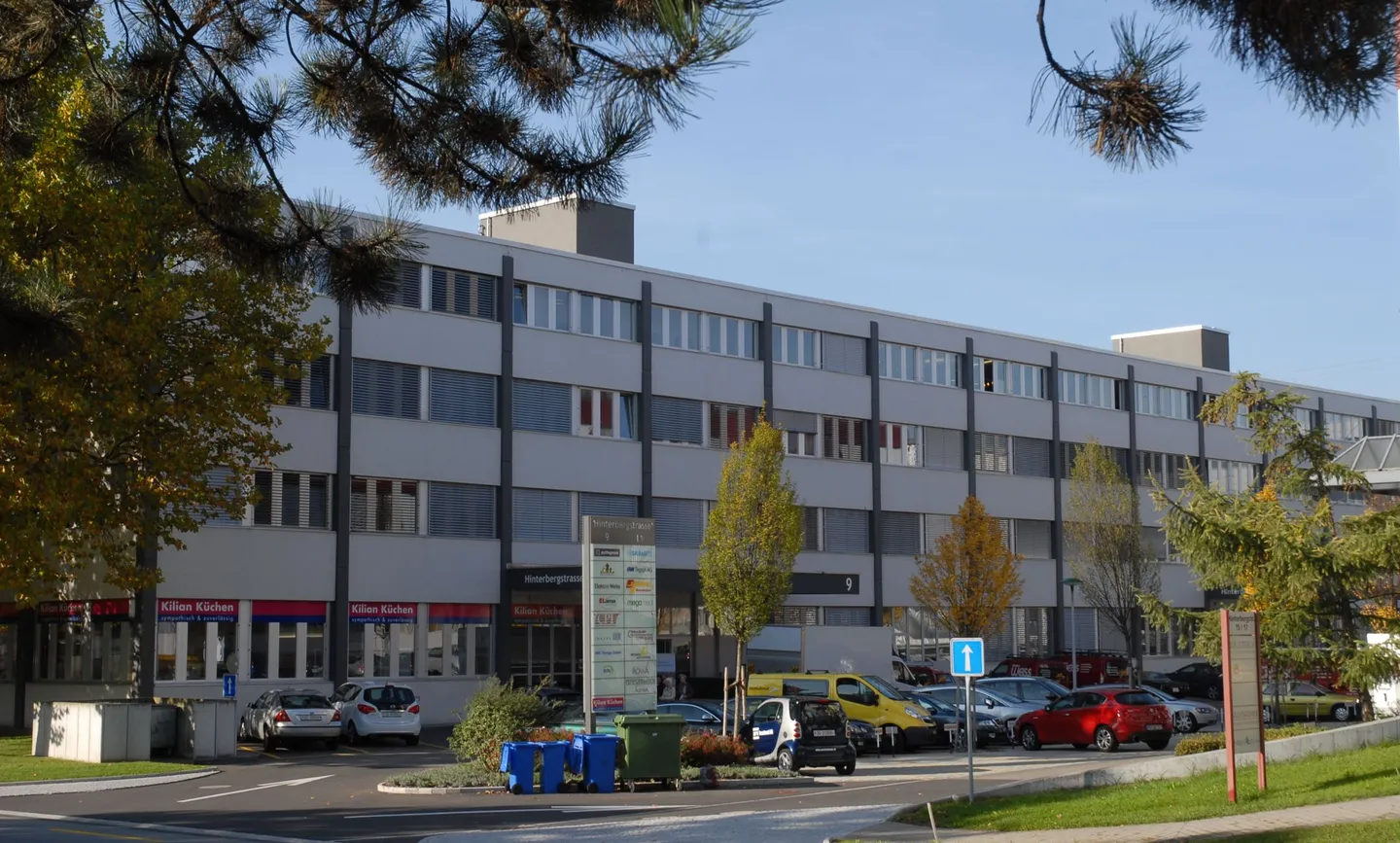 488 m² flexible commercial space in Cham - Photo 1 of 8