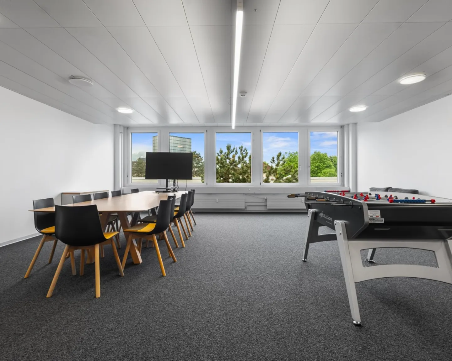 From 340 m² - versatile office and commercial spaces - Photo 5 of 9