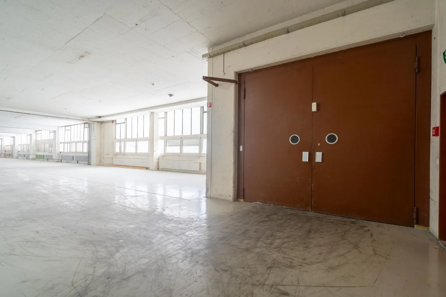Espace Commercial au Centre de Sarnen - Photo 3 sur 10
