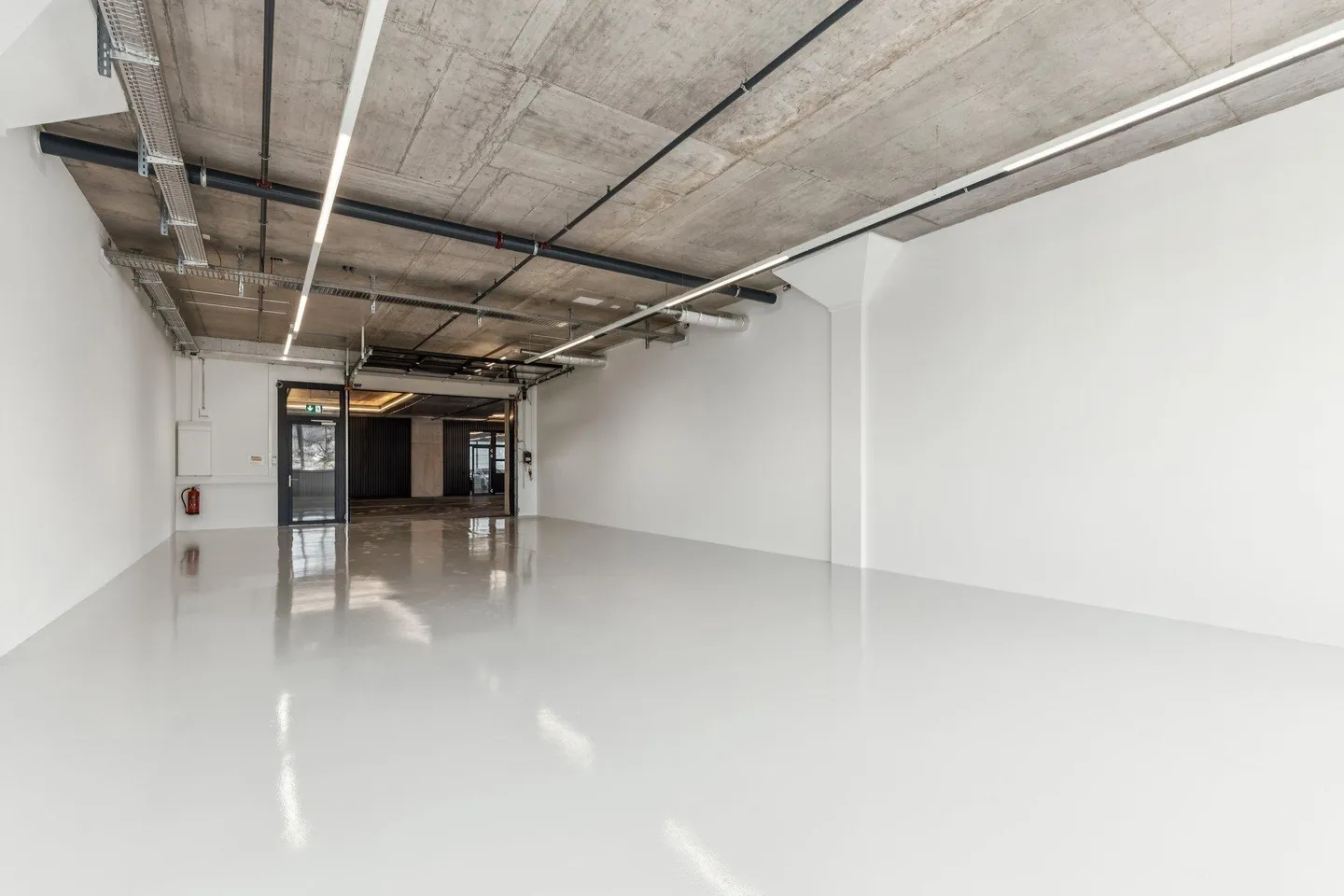 Moderne Gewerbeflächen - Foto 2 von 8