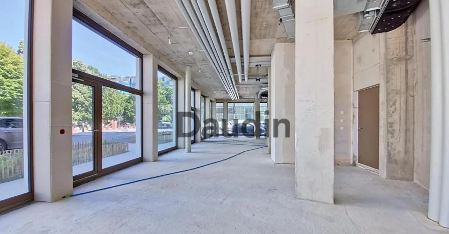Nuovo Spazio Commerciale a Ginevra - Foto 3 di 3