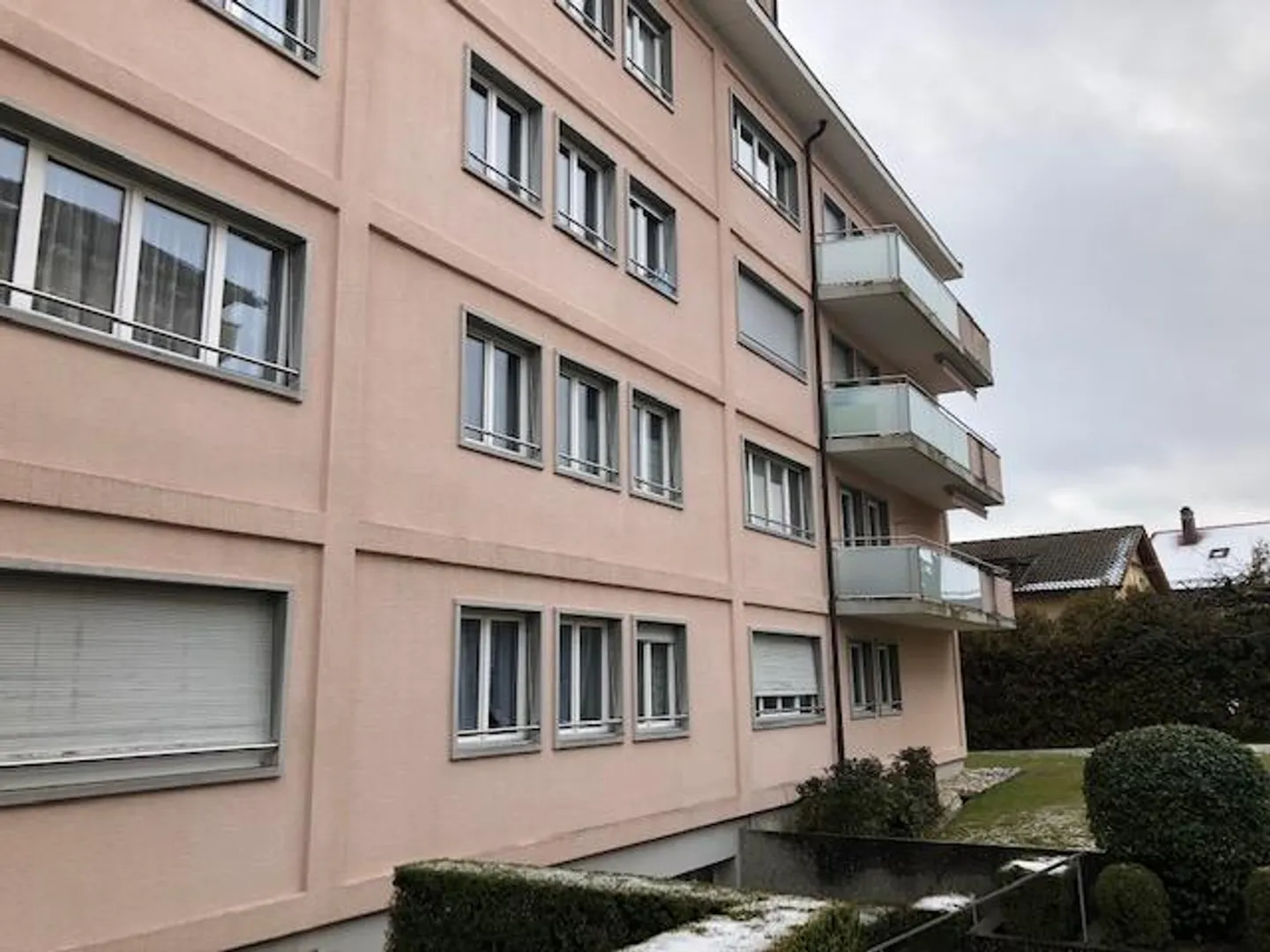 Dépôt - Photo 2 of 2