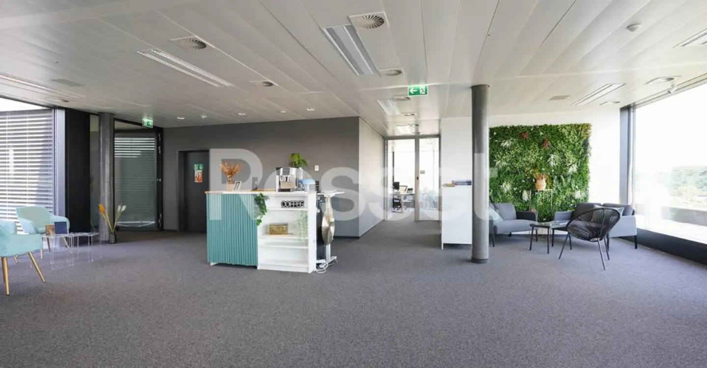Modernes Büro mit Balkon - Foto 2 von 9