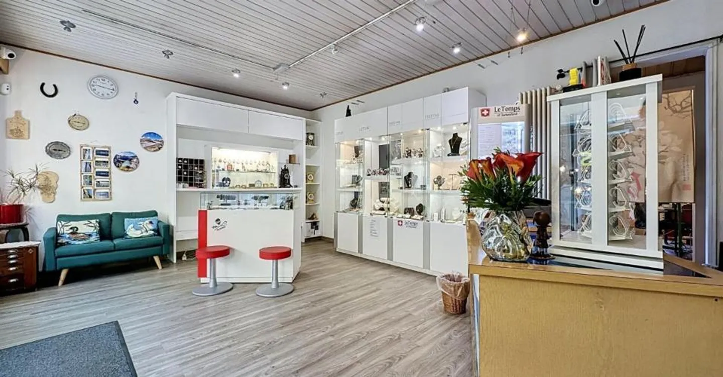 Espace Commercial avec Vitrines - Photo 4 sur 13