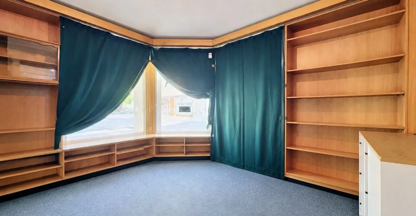 Espace Commercial avec Vitrines - Photo 6 sur 13