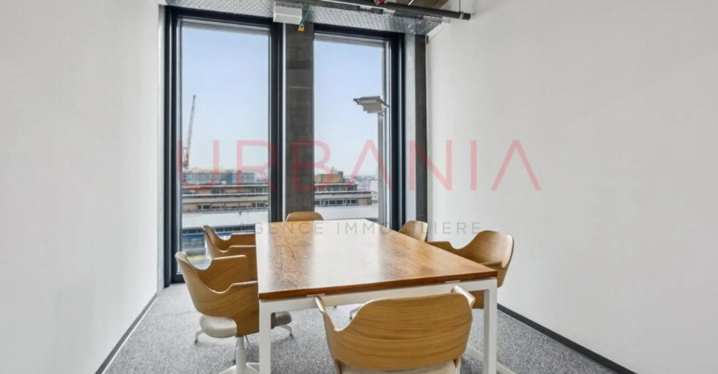 Bureau Moderne à Lancy - Photo 3 sur 8