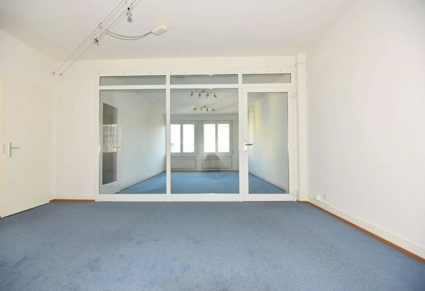 In the heart of Lausanne, near Métropole, nice office space - Photo 1 of 8