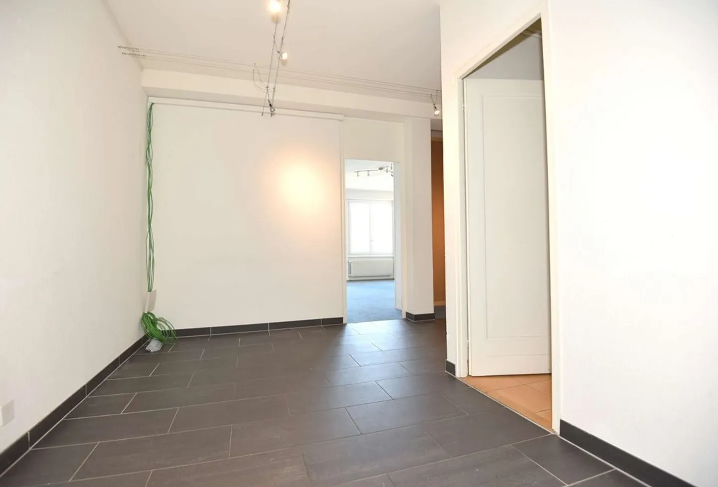 In the heart of Lausanne, near Métropole, nice office space - Photo 6 of 8