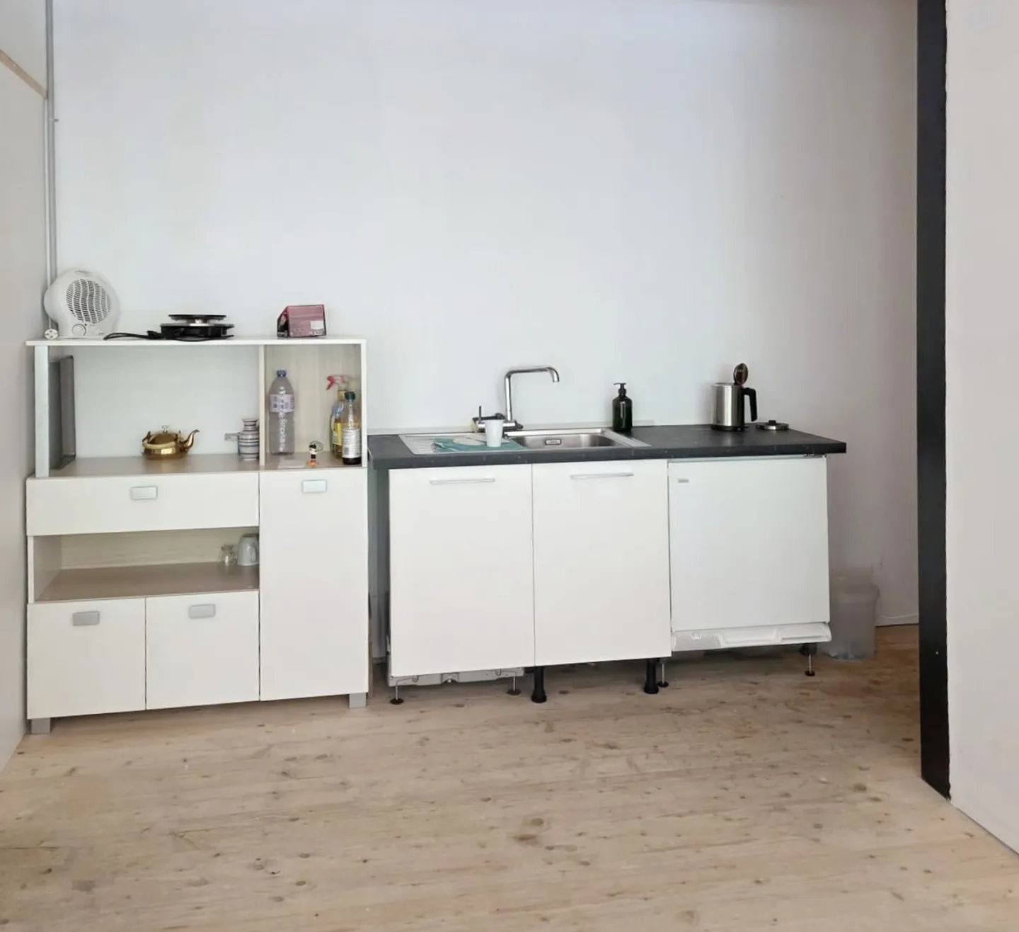 Fully equipped laundry - Start immediately instead of investing - Photo 9 of 12