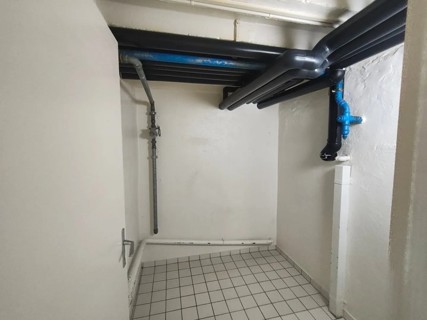 Large multipurpose space ideally located in Lausanne - Photo 4 of 6
