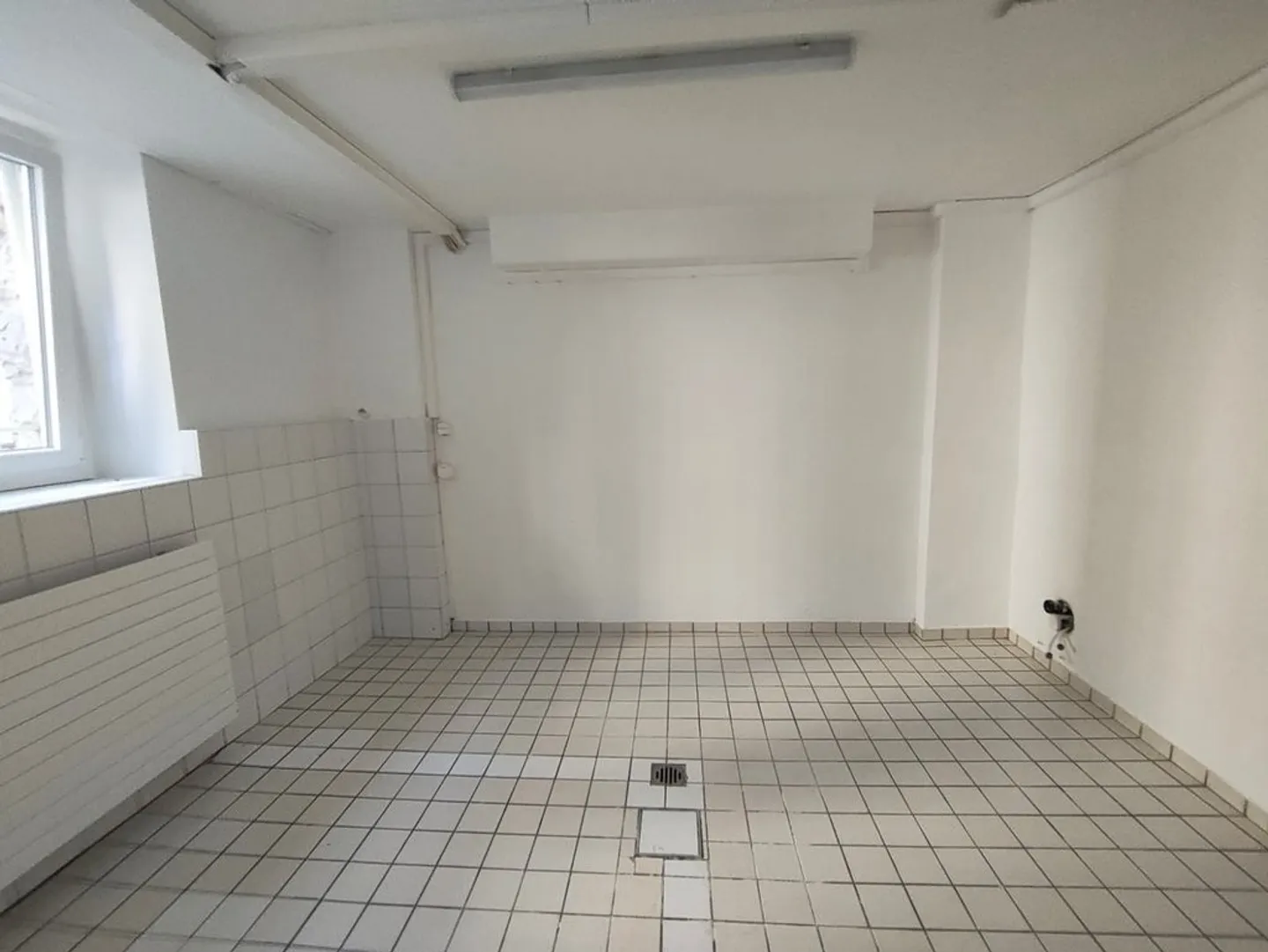 Large multipurpose space ideally located in Lausanne - Photo 6 of 6