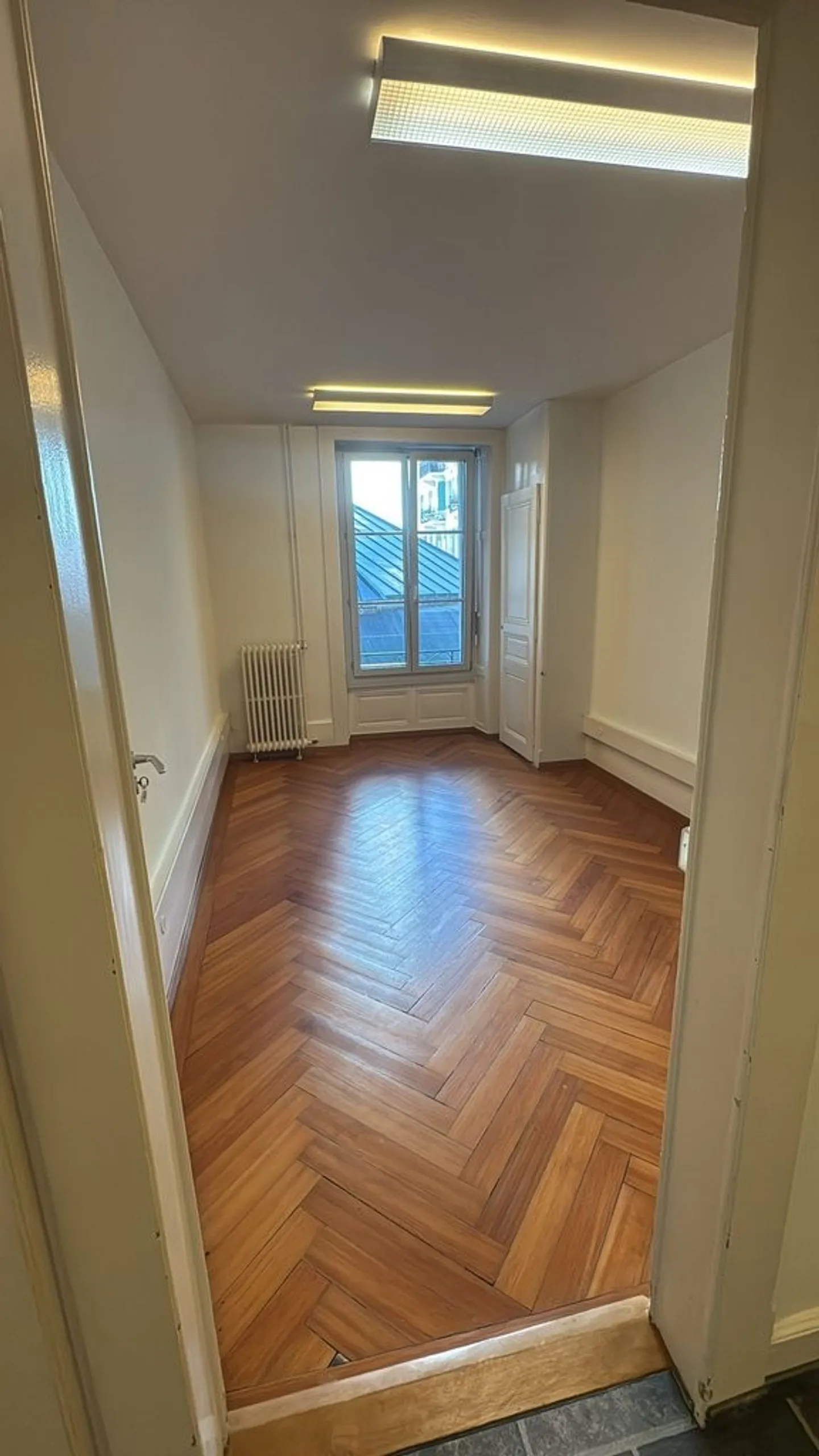 Wonderful commercial space in the city center! - Photo 7 of 10
